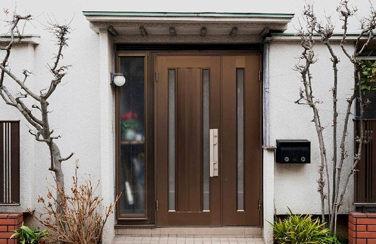 Evde Güvenliği Artırmanın Yolları: Çelik Kapı ve Diğer İpuçları