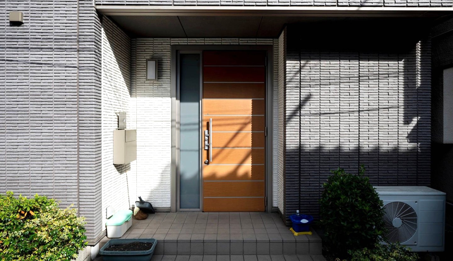 Villa Kompleksi Çelik Kapı Montajı